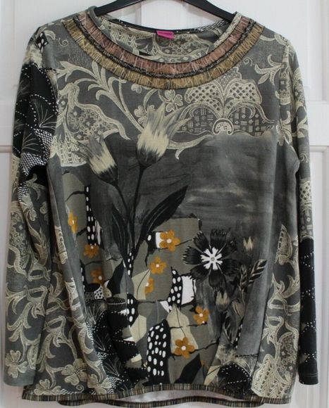 Save The Queen Tops - Save The Queen Top Size Large Long Sleeved